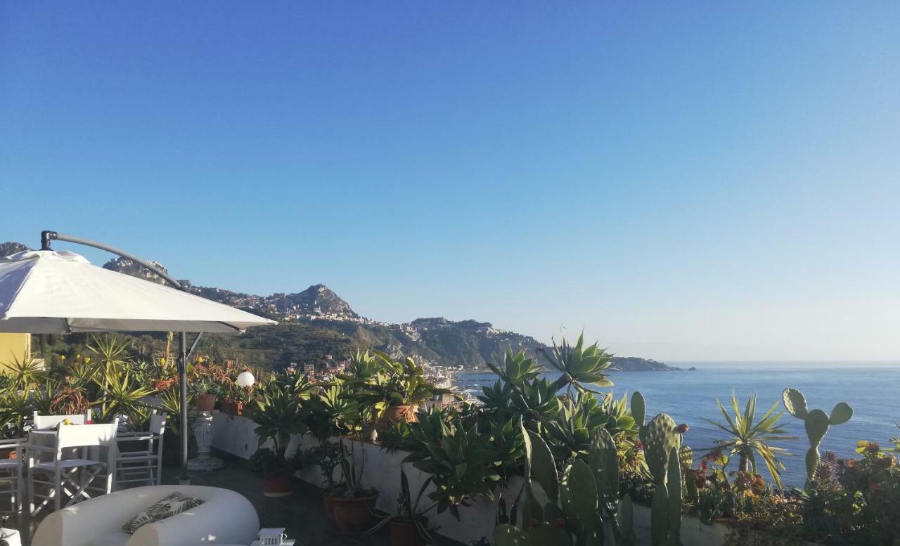 Villa Barbara Giardini-Naxos Buitenkant foto